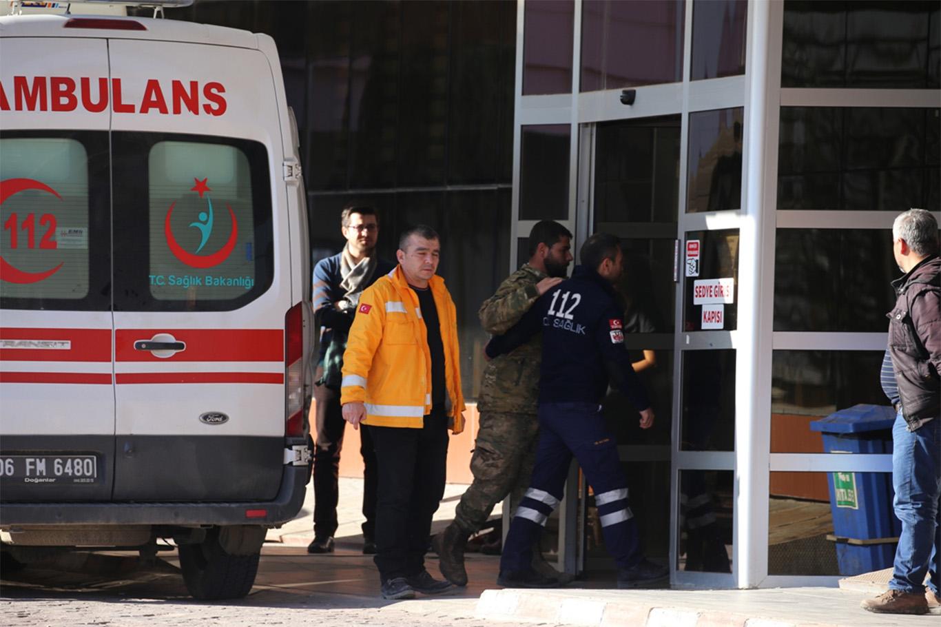 Afrin operasyonunda yaralanan asker ve ÖSO'lular Kilis'e getirildi